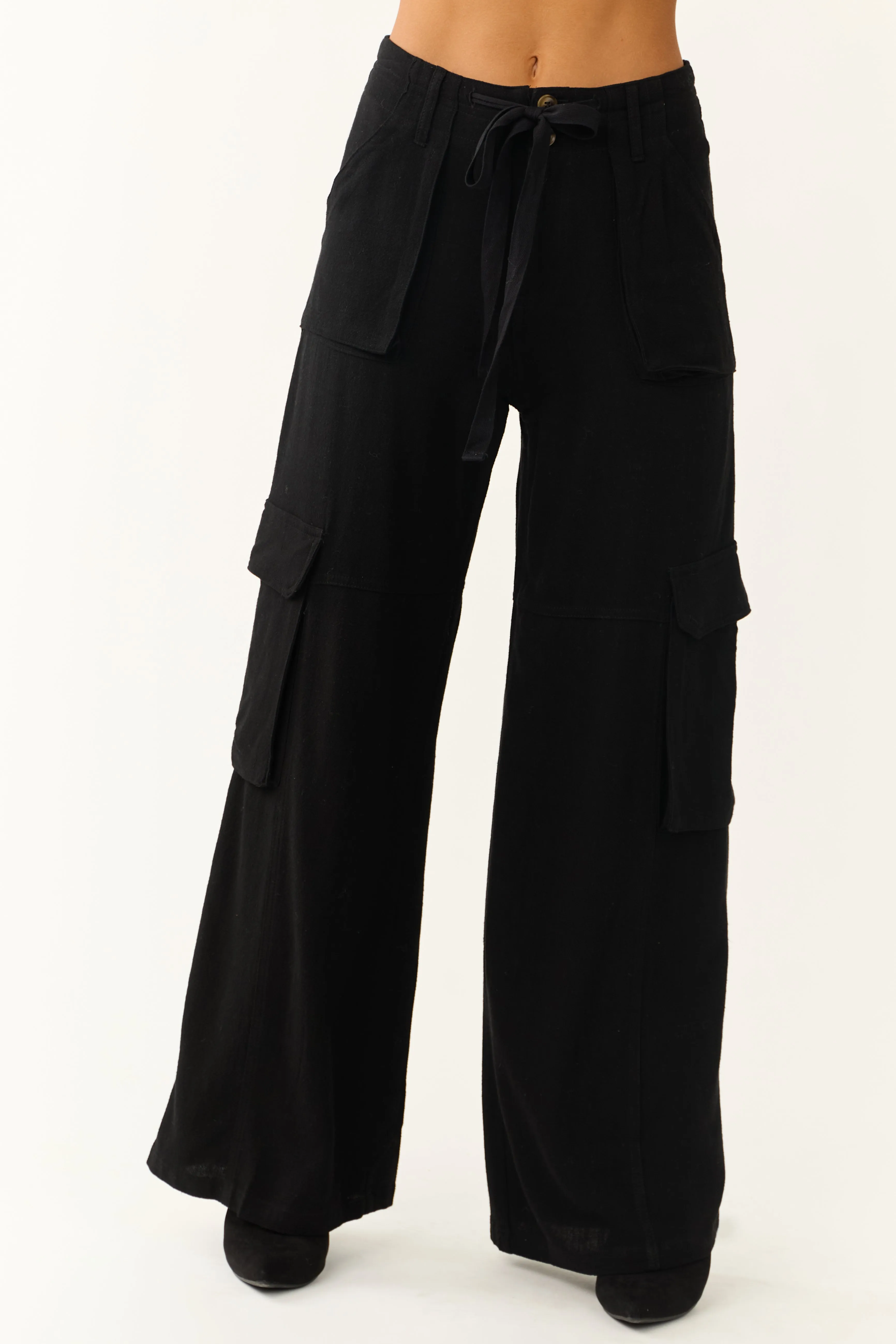 Black Relaxed Fit Wide Leg Cargo Pants